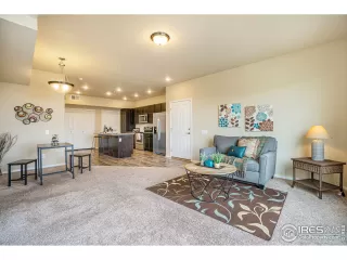 Photo #4: 1010931 Listing