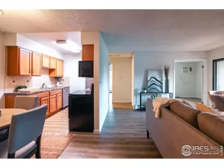 Photo #3: 1010970 Listing