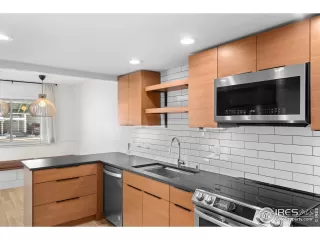 Photo #6: 1011015 Listing 