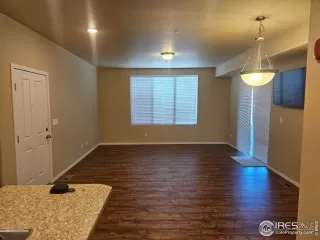 Photo #5: 1011063 Listing