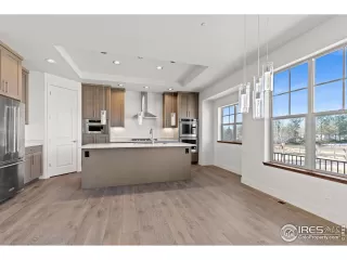 Photo #2: 1011068 Listing