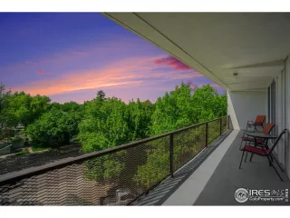 Photo #2: 1011087 Listing