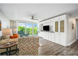 Photo #6: 1011087 Listing