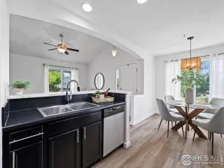 Photo #6: 1011110 Listing 