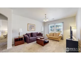 Photo #6: 1011121 Listing