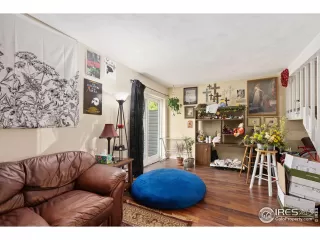 Photo #5: 1011253 Listing