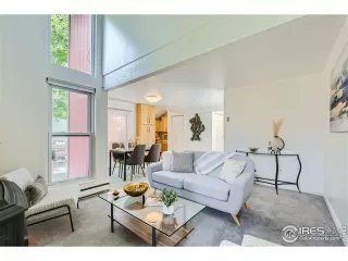 Photo #5: 1011270 Listing