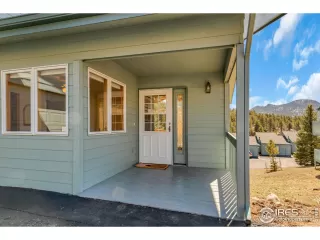 Photo #2: 1011297 Listing