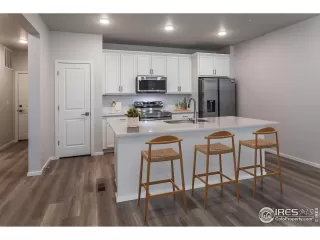 Photo #4: 1011362 Listing