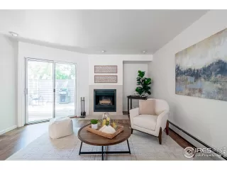 Photo #2: 1011377 Listing