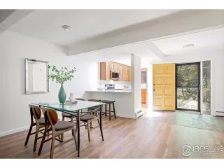 Photo #4: 1011377 Listing