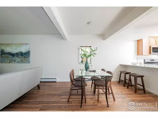 Photo #6: 1011377 Listing