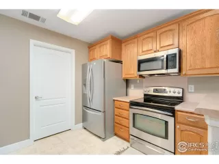 Photo #4: 1011434 Listing