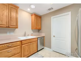 Photo #6: 1011434 Listing