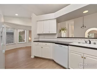 Photo #6: 1011545 Listing