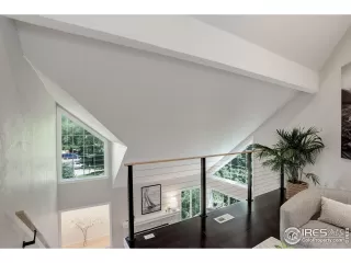 Photo #4: 1011558 Listing