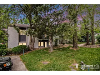 Photo #2: 1011638 Listing