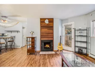 Photo #6: 1011638 Listing