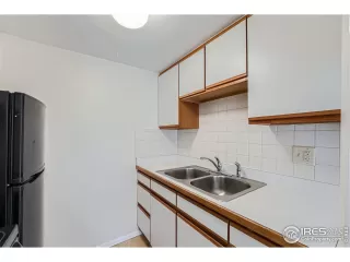 Photo #5: 1011658 Listing