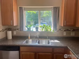 Photo #3: 1011709 Listing