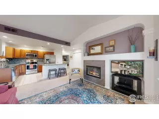 Photo #4: 1011819 Listing