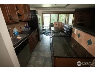 Photo #4: 1011823 Listing 