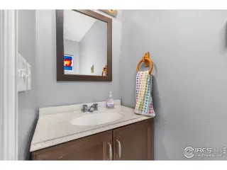 Photo #2: 1011838 Listing