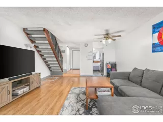 Photo #3: 1011838 Listing