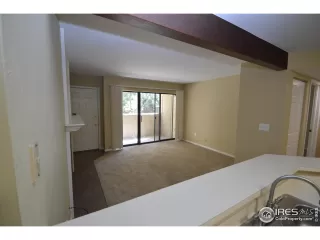 Photo #6: 1011901 Listing