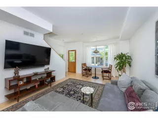 Photo #4: 1011930 Listing 