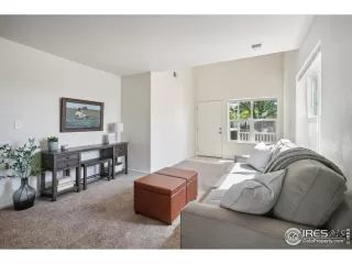 Photo #5: 1011978 Listing