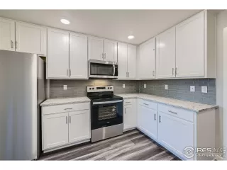 Photo #2: 1012086 Listing