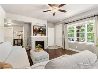 Photo #2: 1012118 Listing