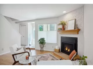 Photo #3: 1012141 Listing