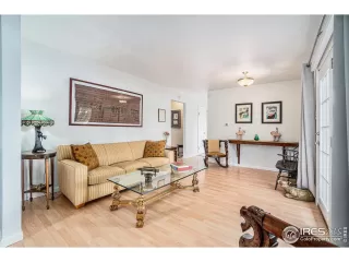 Photo #3: 1012143 Listing