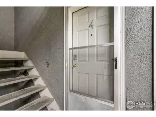 Photo #3: 1012163 Listing