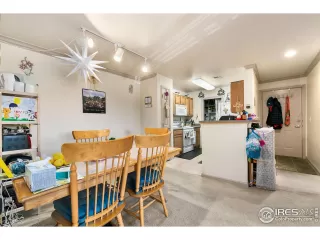 Photo #3: 1012179 Listing