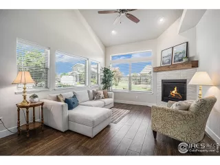 Photo #3: 1012283 Listing