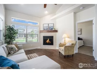 Photo #4: 1012283 Listing