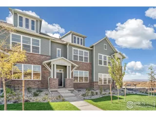 Photo #4: 1012311 Listing