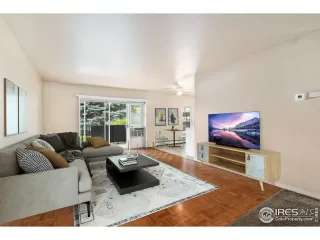 Photo #4: 1012341 Listing 