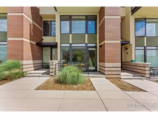 Photo #3: 1012415 Listing