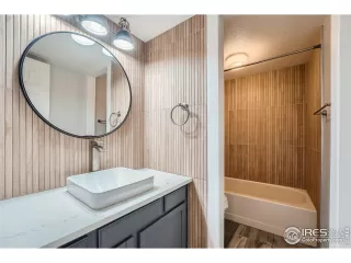 Photo #5: 1012481 Listing