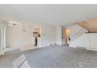 Photo #2: 1012546 Listing