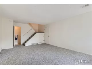 Photo #3: 1012546 Listing