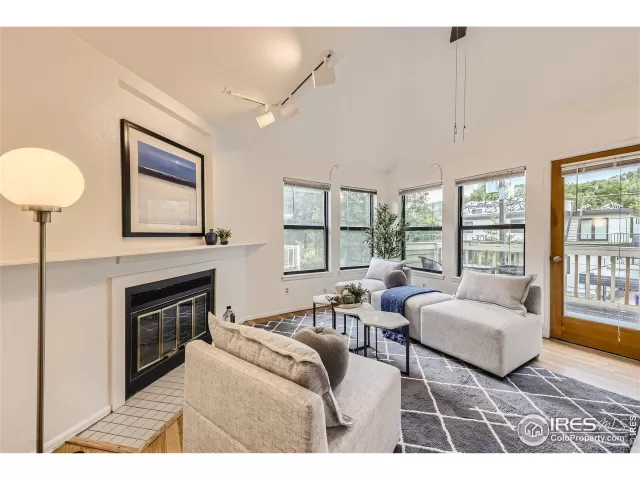 MLS: 1012558 Condo For Sale