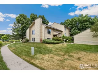 Photo #4: 1012567 Listing