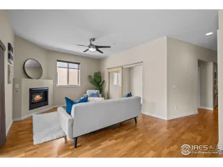 Photo #4: 1012588 Listing