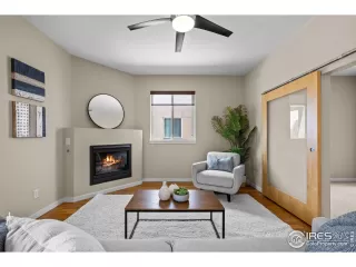 Photo #6: 1012588 Listing