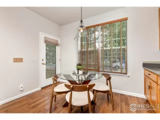 Photo #6: 1012596 Listing